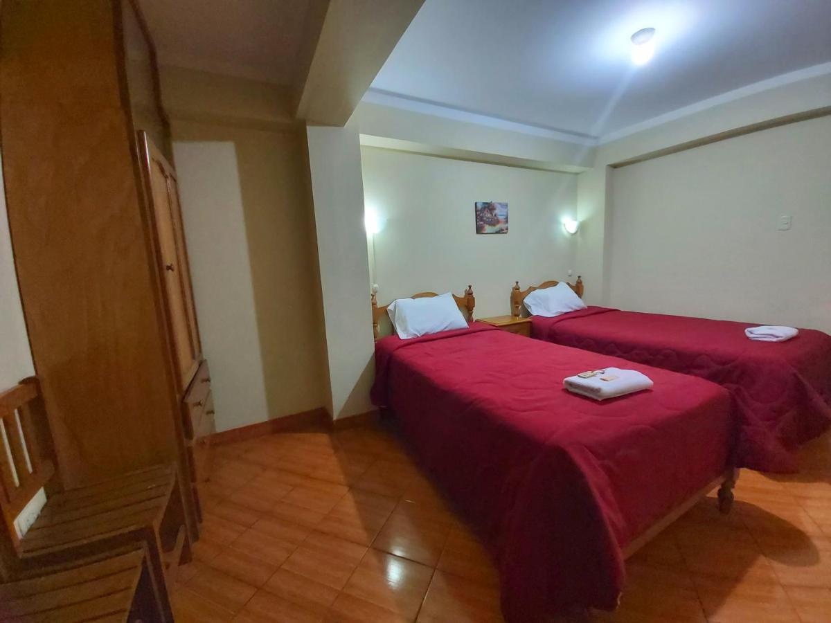 Lhotse Hostel B&B Уарас Екстер'єр фото