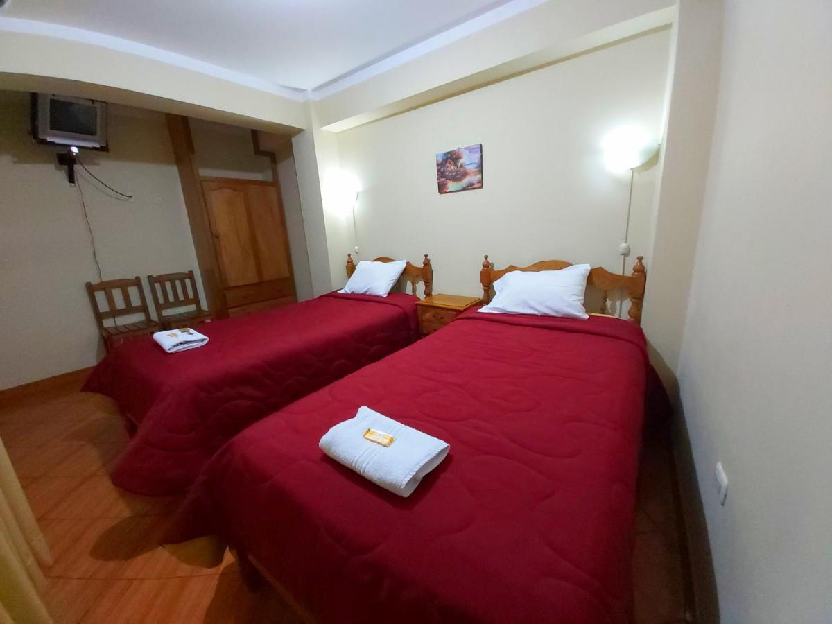 Lhotse Hostel B&B Уарас Екстер'єр фото