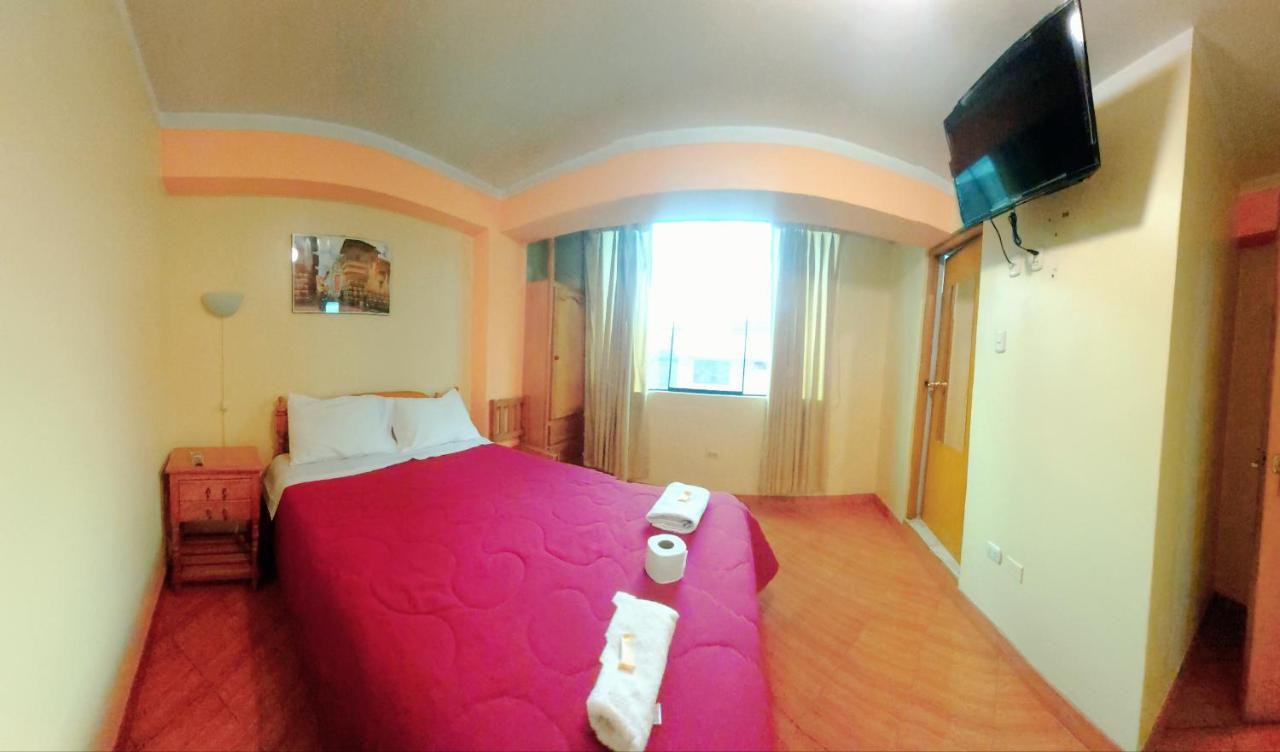 Lhotse Hostel B&B Уарас Екстер'єр фото