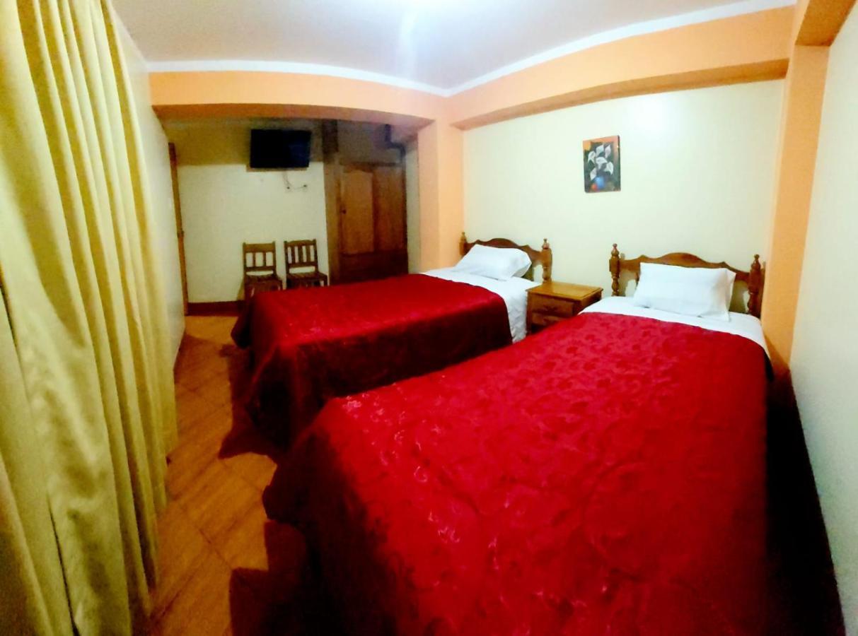 Lhotse Hostel B&B Уарас Екстер'єр фото