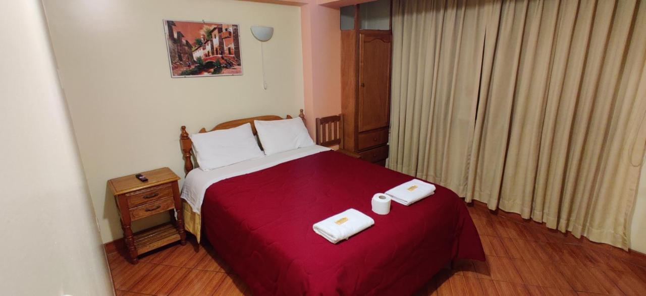 Lhotse Hostel B&B Уарас Екстер'єр фото