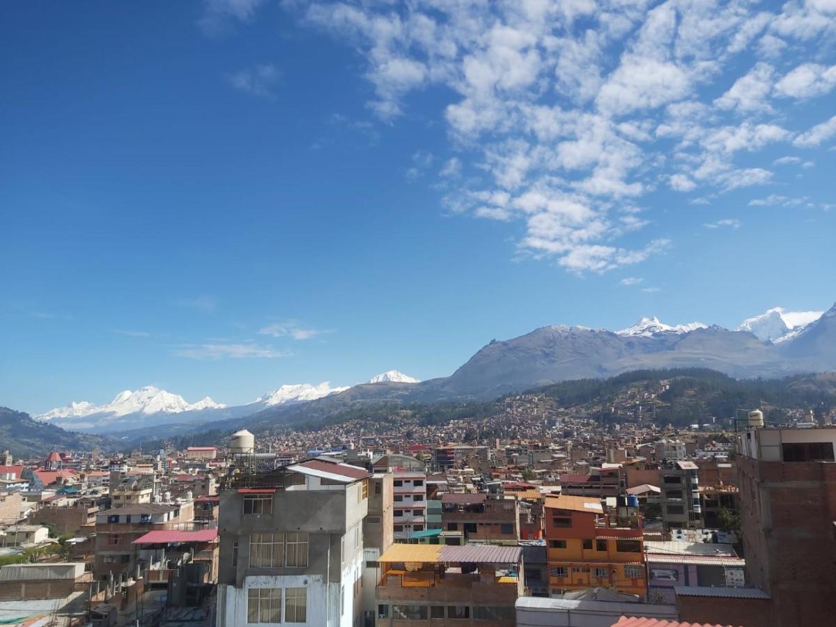 Lhotse Hostel B&B Уарас Екстер'єр фото