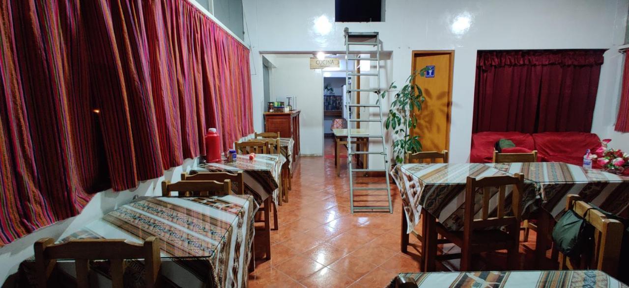 Lhotse Hostel B&B Уарас Екстер'єр фото