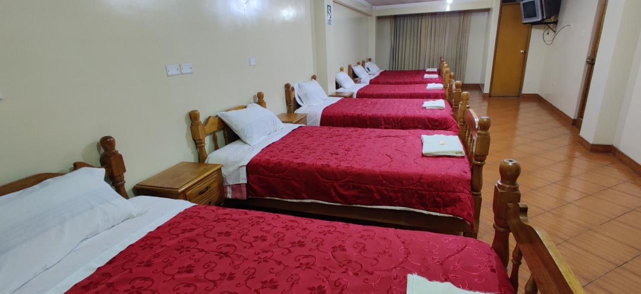 Lhotse Hostel B&B Уарас Екстер'єр фото