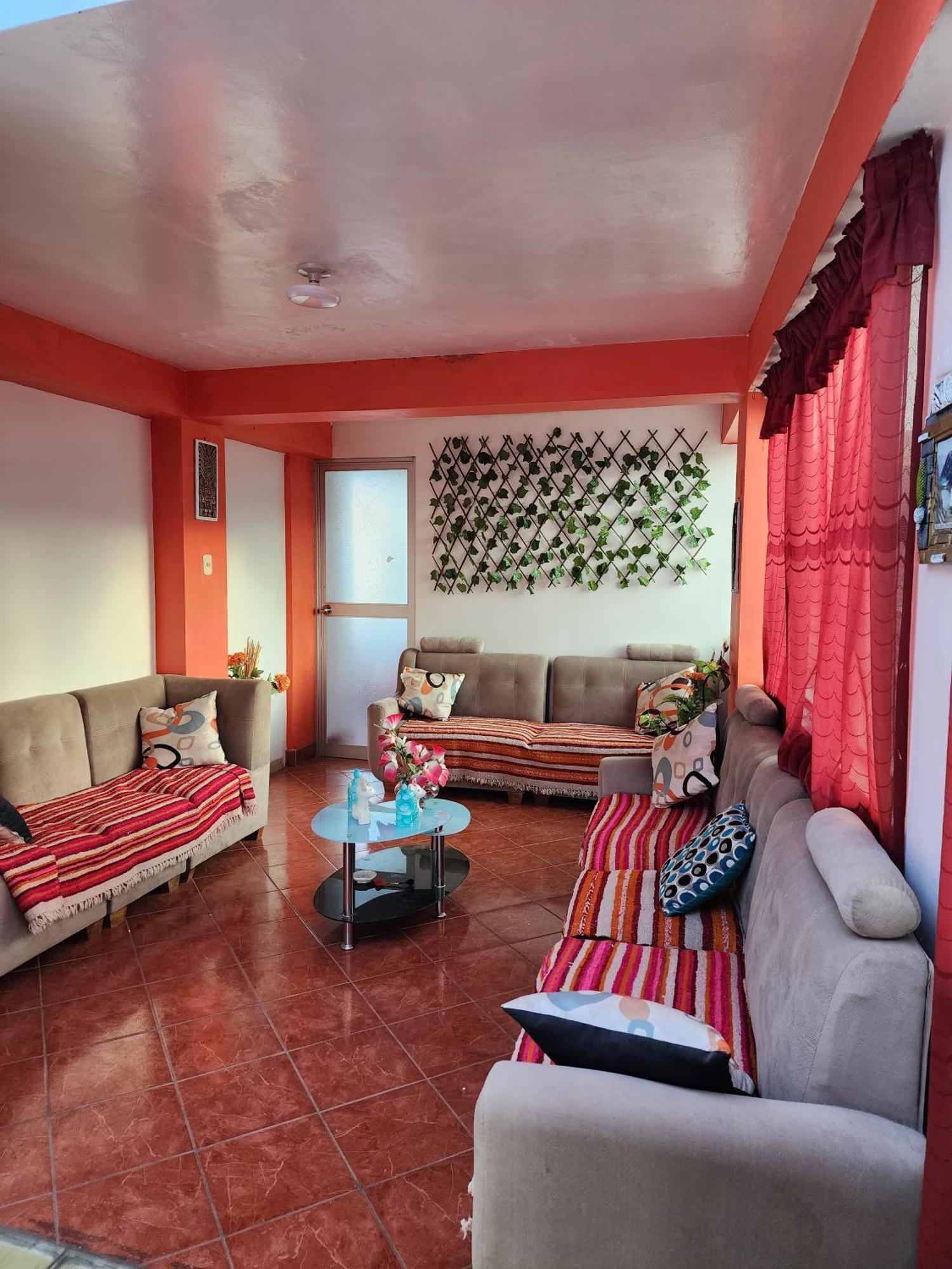 Lhotse Hostel B&B Уарас Екстер'єр фото