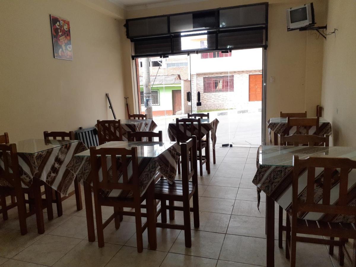 Lhotse Hostel B&B Уарас Екстер'єр фото