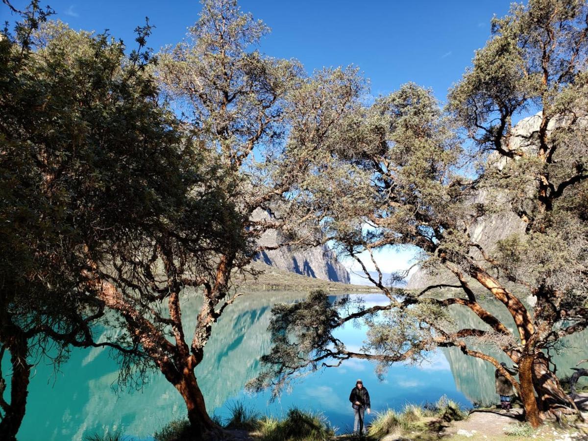 Lhotse Hostel B&B Уарас Екстер'єр фото