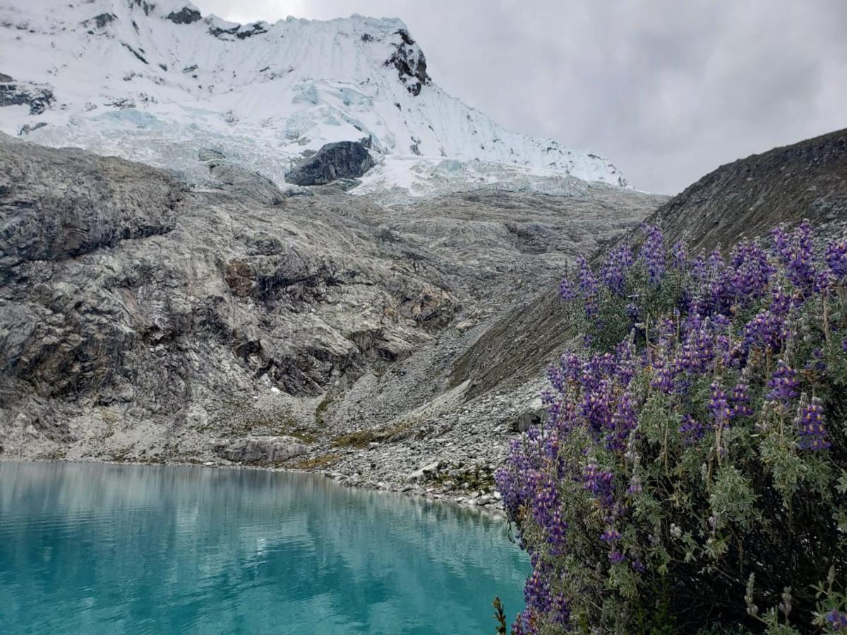 Lhotse Hostel B&B Уарас Екстер'єр фото